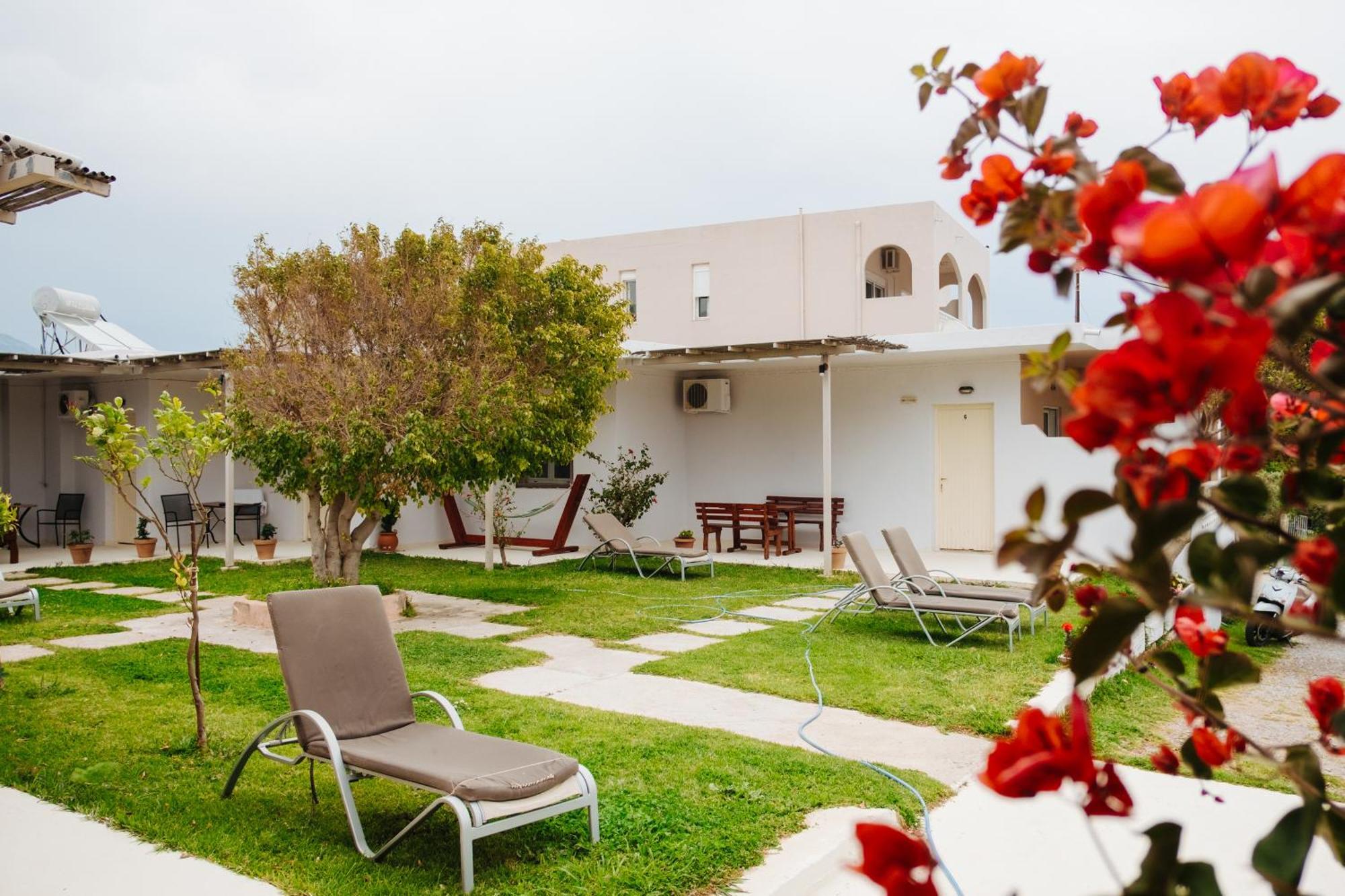 Finikas Apartments Plakiás Exterior foto