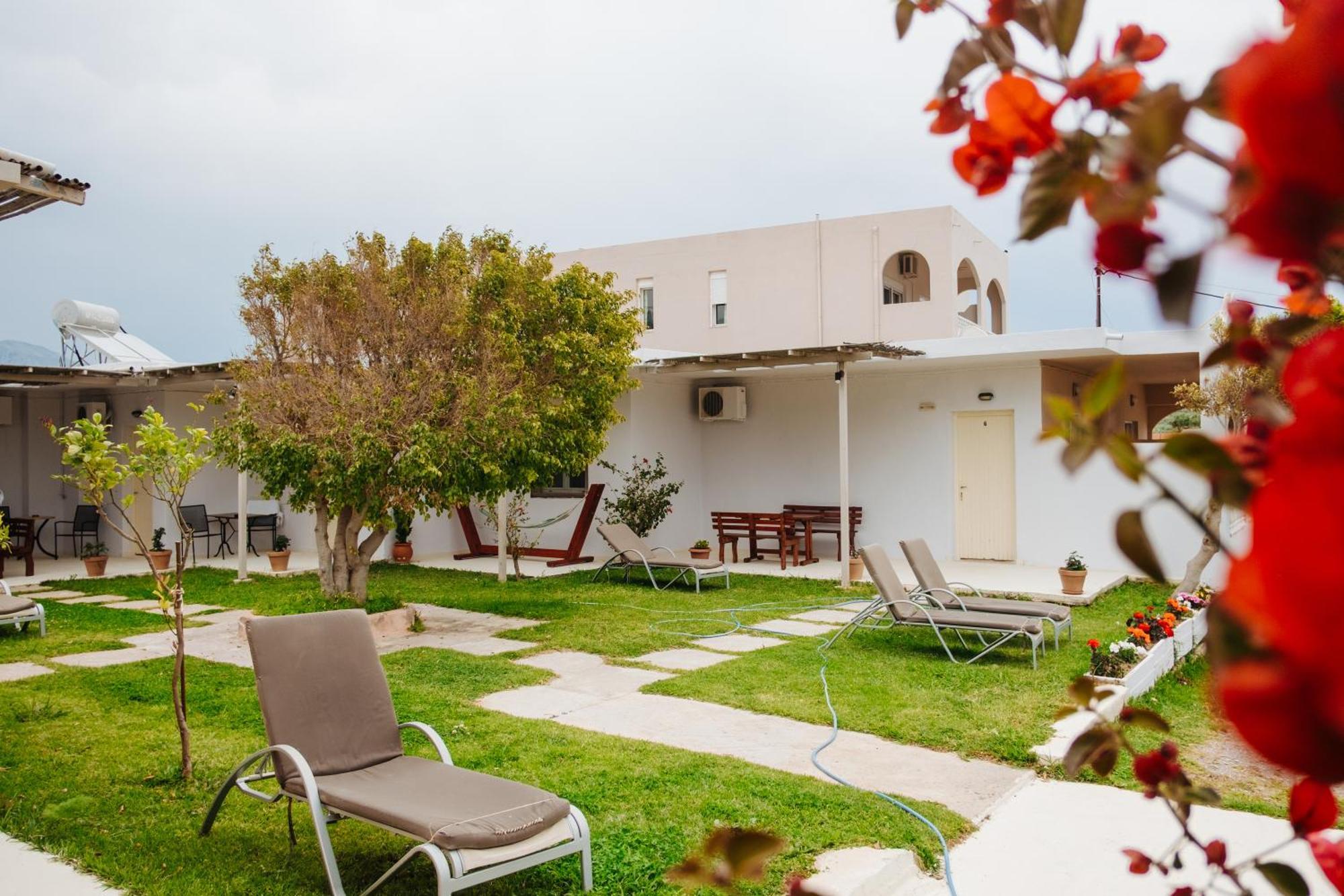 Finikas Apartments Plakiás Exterior foto